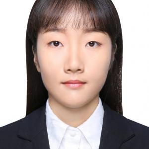 Xinru Jia Headshot